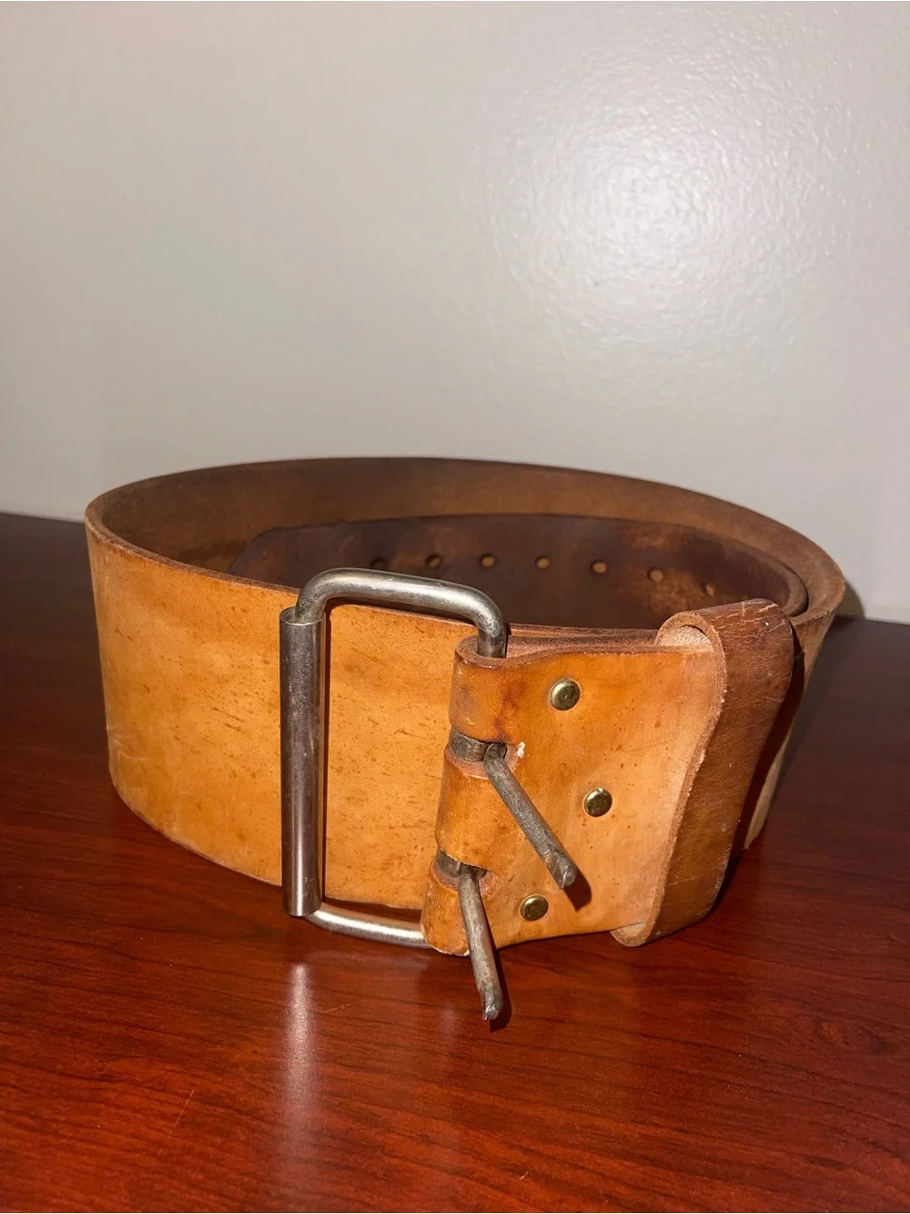 Large Tan Leather Tool Belt Pouch with Heavy-Duty Rivets - Picture 4 of 9
